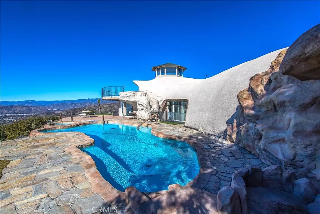 Monolithic Dome Home In California Zillow Gone Wild